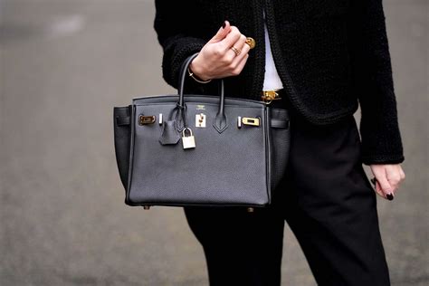 birkin reseller|how to carry birkin bags.